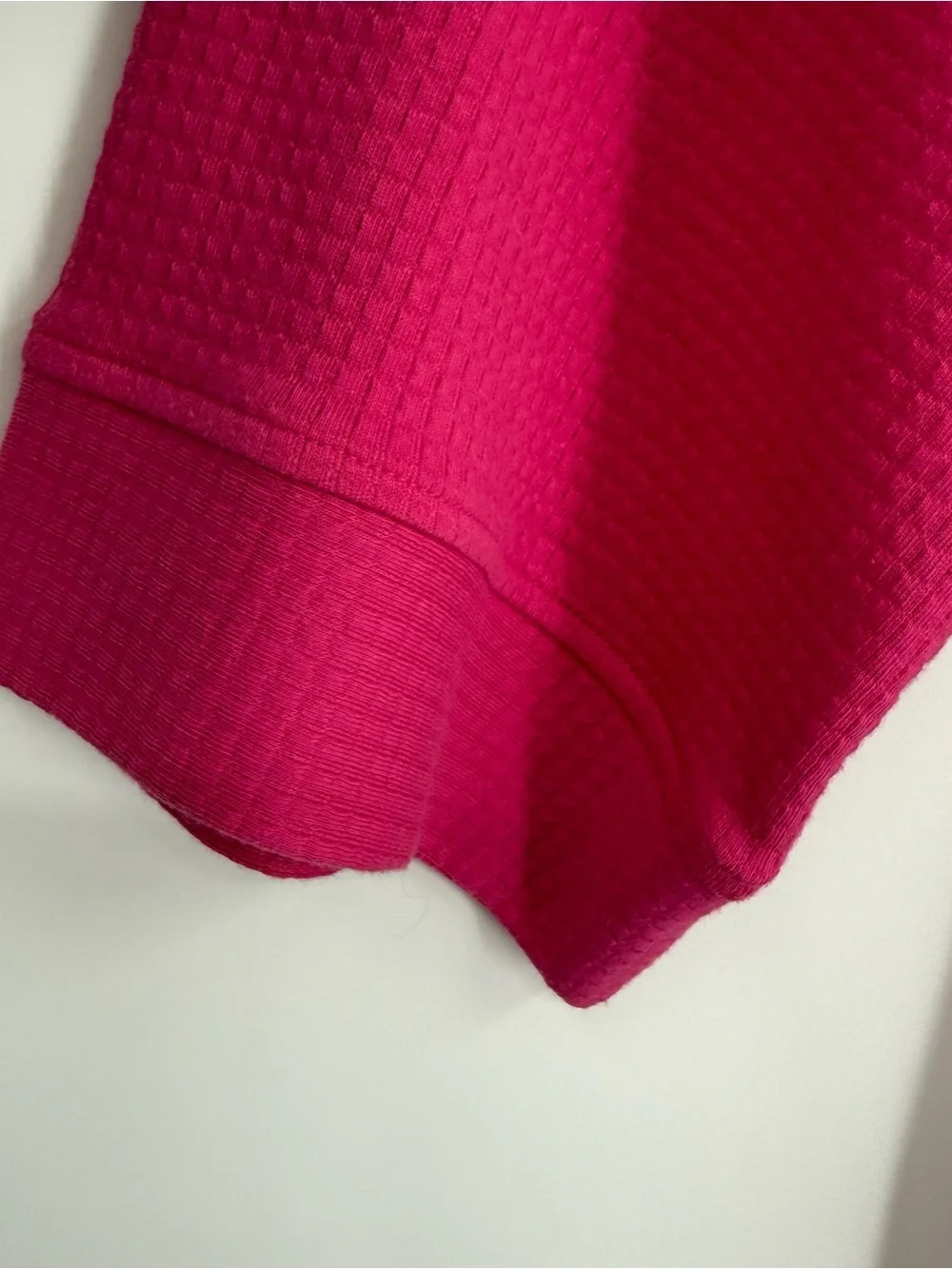 Shadowline Women's Robe Size M Pink Zip Front Waffle Knit V-neck Long Sleeves